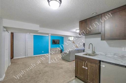 1921 SW 4th St, , Lees Summit, MO 64081