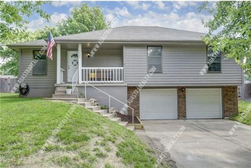Gorgeous Blue Springs Home-Available in SEPTEMBER!! – photo 1