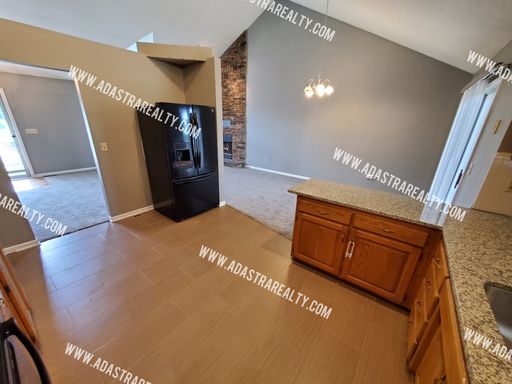 11006 W 76th St,, Shawnee, KS 66214-1268