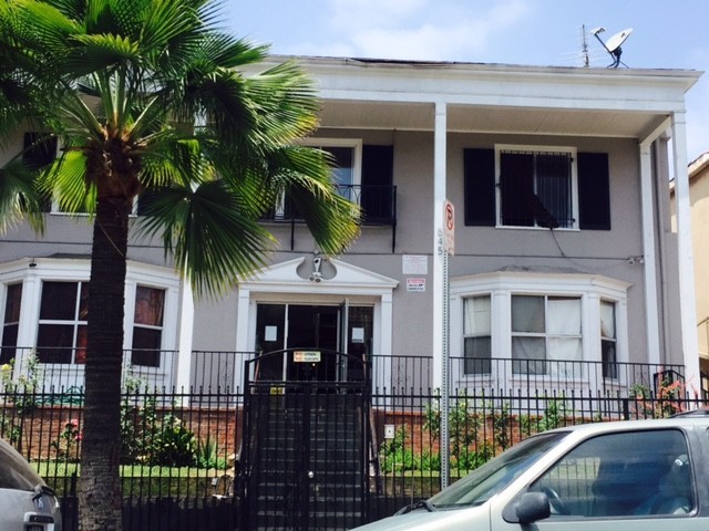 Los Angeles Apartment: 845 South Normandie Ave