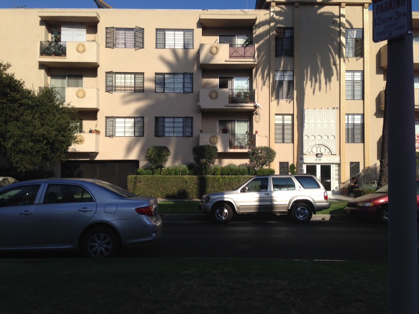 Los Angeles Apartment: 216 South Occidental Blvd