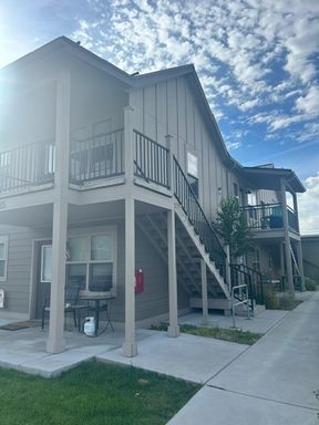 $1,195 / 1 Bedroom 1 Bathroom – photo 1