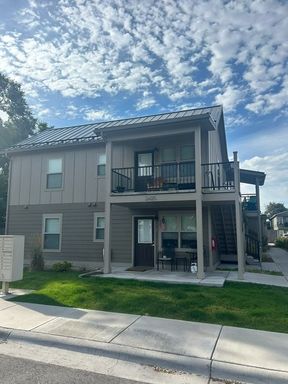 $1,195 / 1 Bedroom 1 Bathroom – photo 1