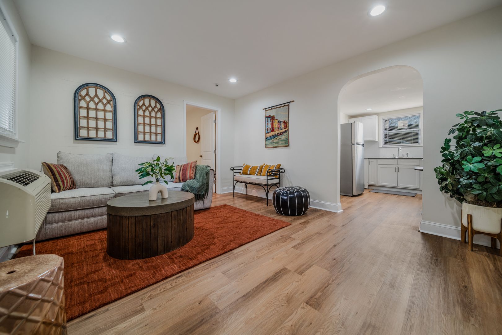 Nashville Apartment: 2025 Jefferson St