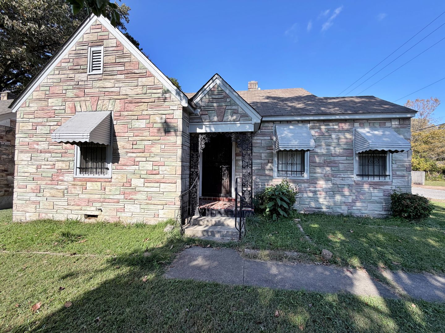 Memphis House: 2644 Burns Ave