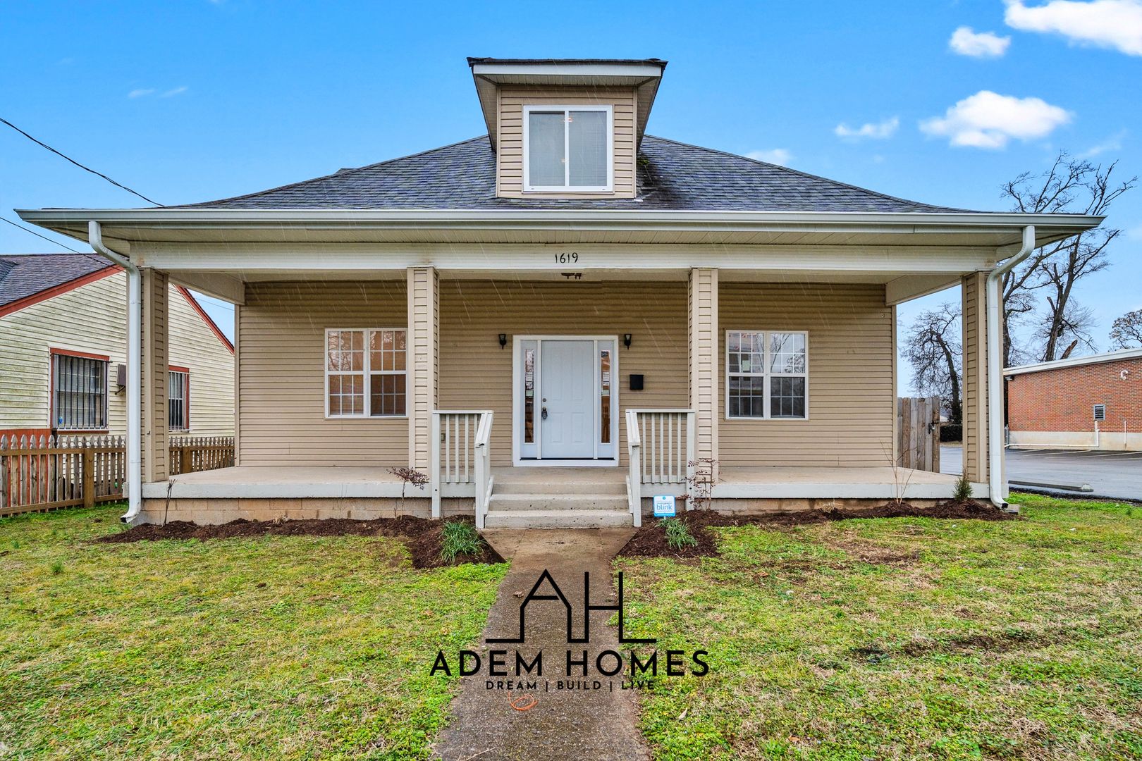 Nashville House: 1619 22nd Ave N