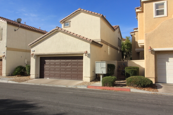 Las Vegas House: 6709 Bluebell Garden St