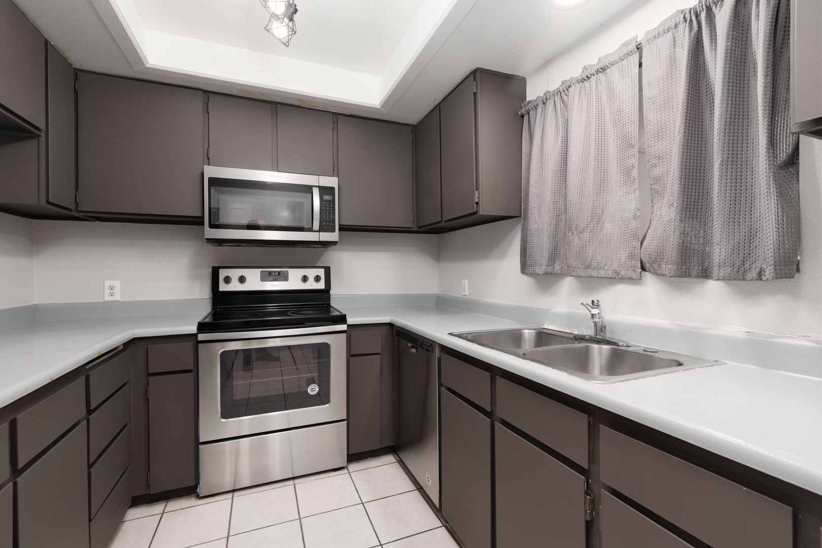 Las Vegas Condo: 1676 Jupiter Court