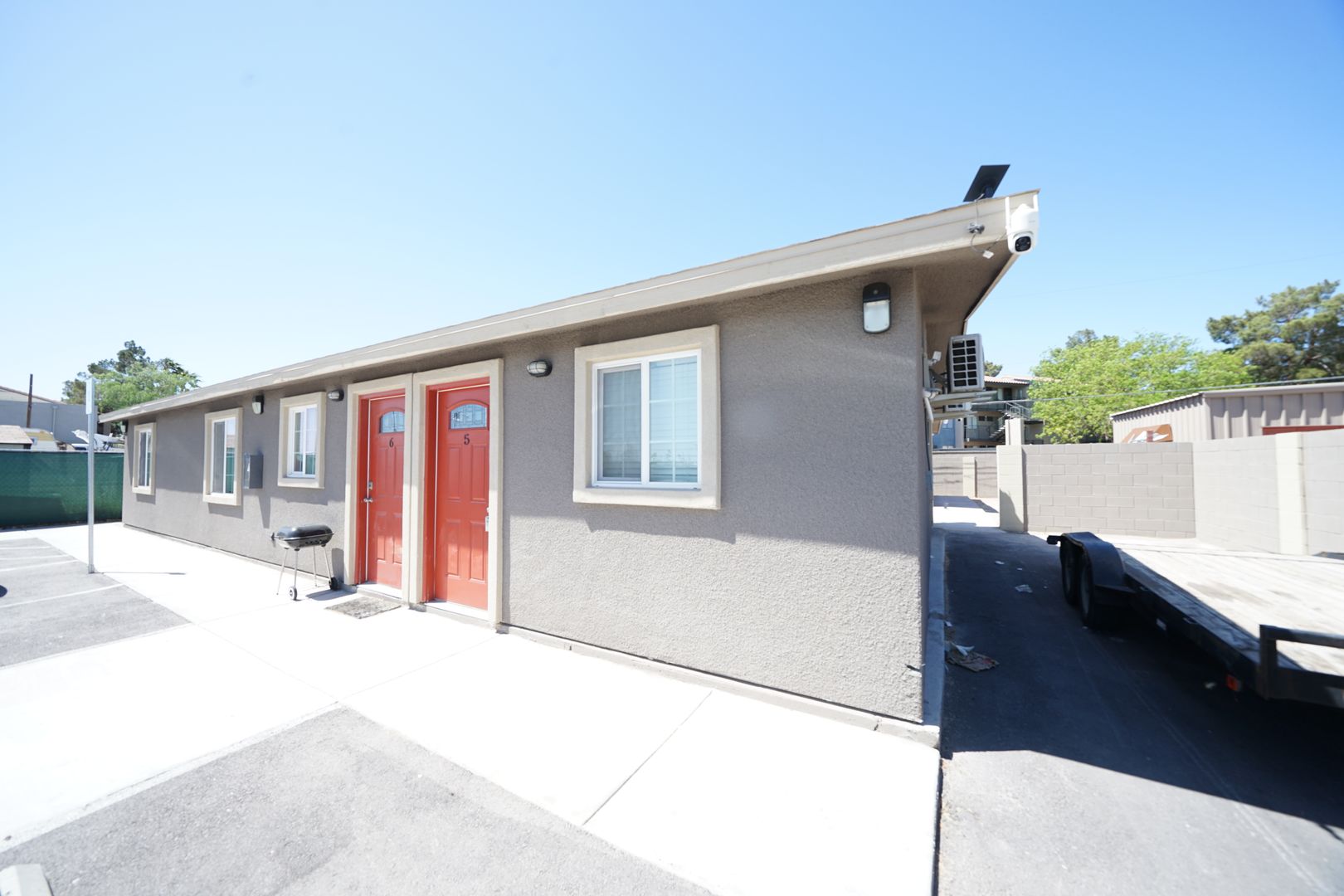 Las Vegas Apartment: 118 S Mojave Rd