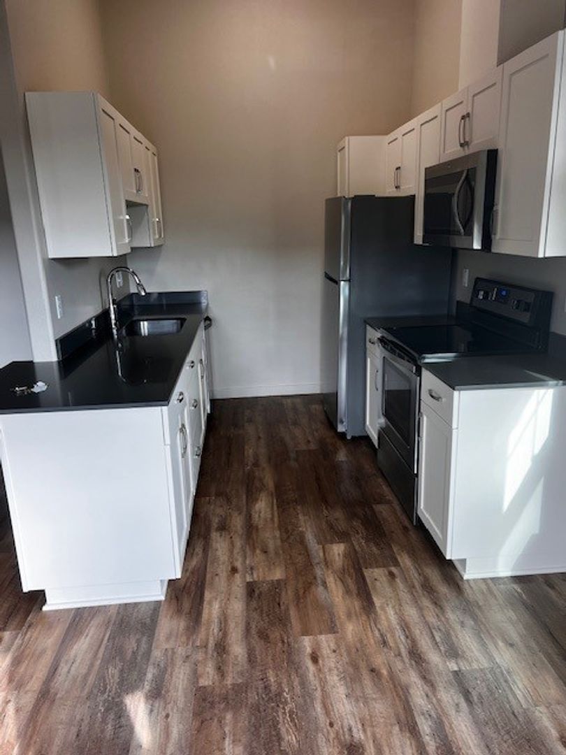 King City Apartment: 13060 SW Dickson Street