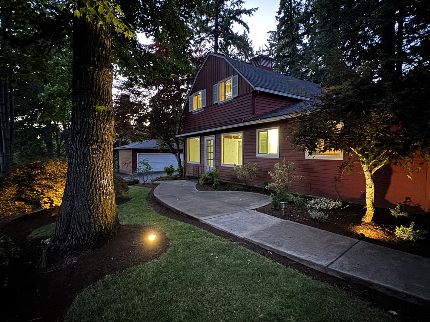 Portland Apartment: 7237 SW Canyon Drive