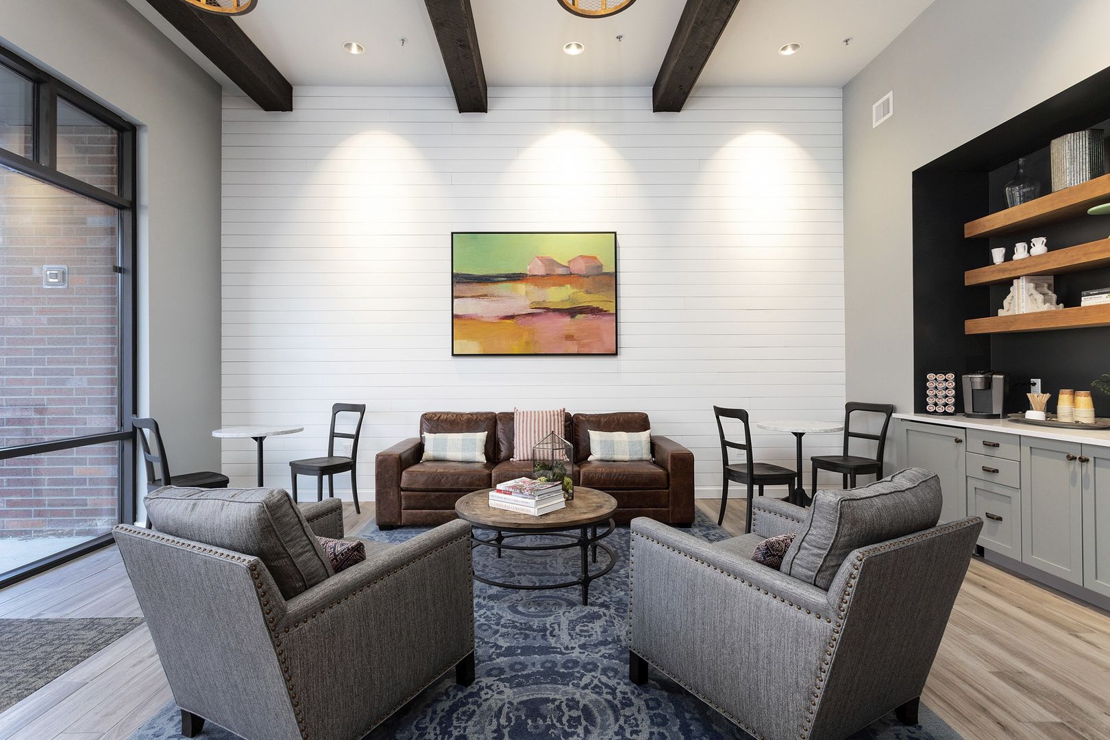 CANBY Apartment: 111 NW 2nd Ave