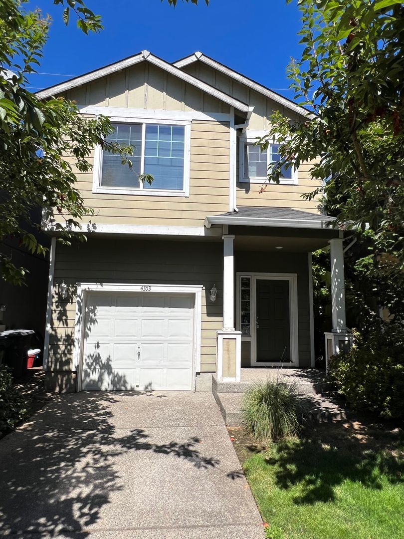 Hillsboro House: 4353 SE Chelsea Lane