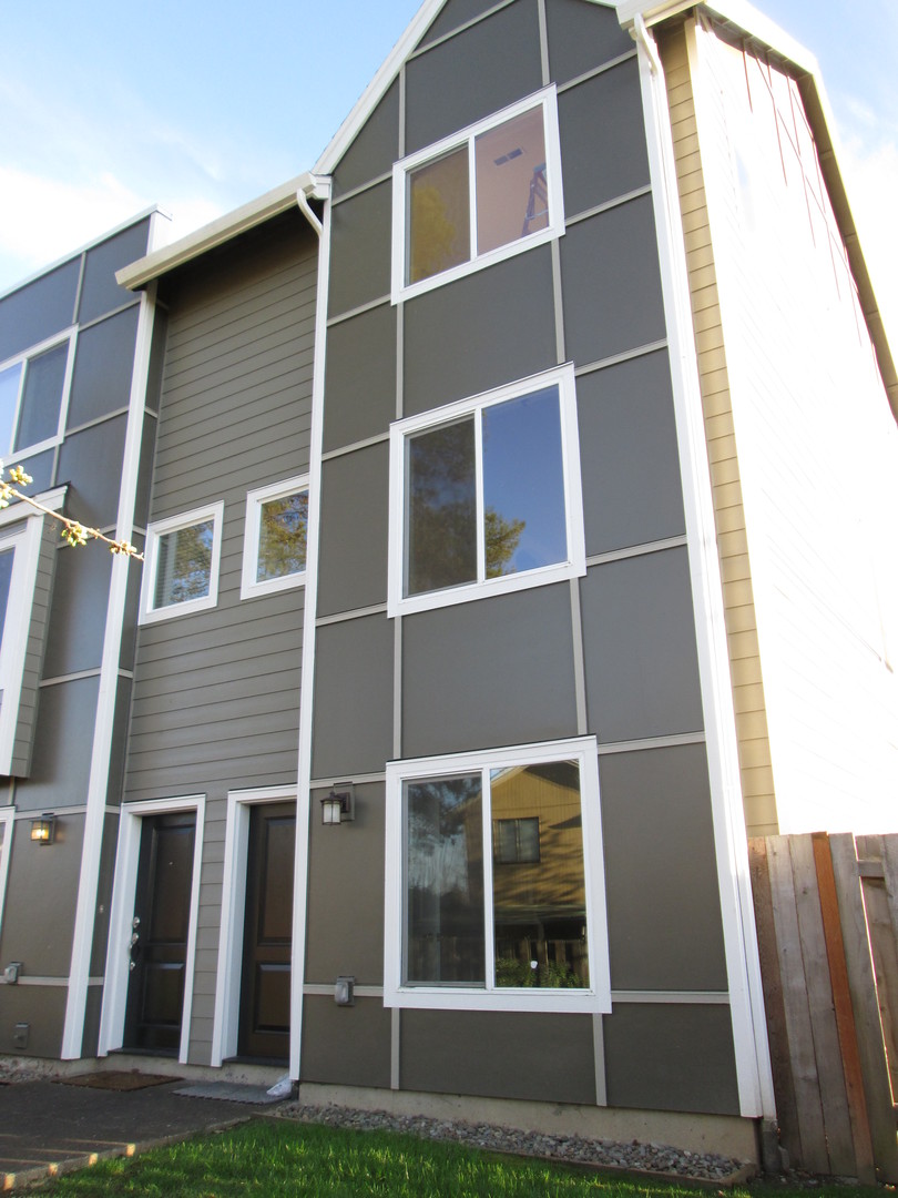 Beaverton Townhome: 17297 SW Whitley Way