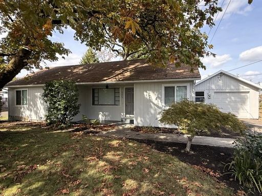 4429 SE Witchhazel Road ~ Newly Refreshed Home – photo 1