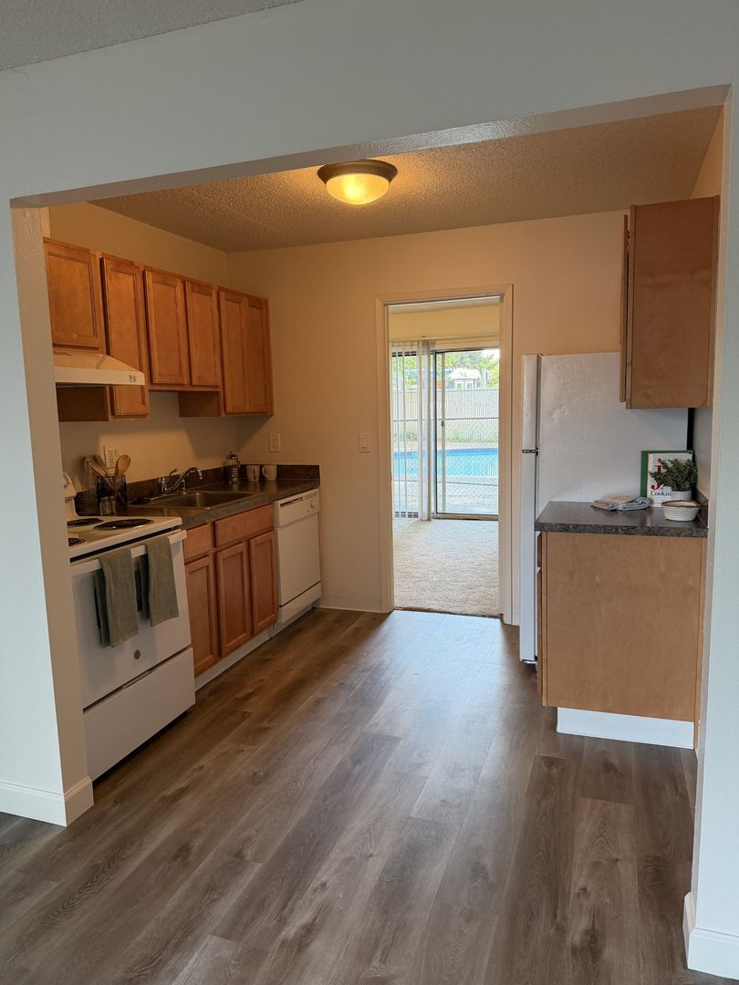 Milwaukie Apartment: 2946 SE Harrison St.