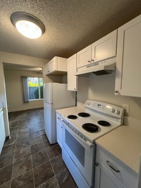 Upcoming 2nd-Story 2-Bedroom - Coming Available 10/6/26! ***1st month free!*** – photo 1