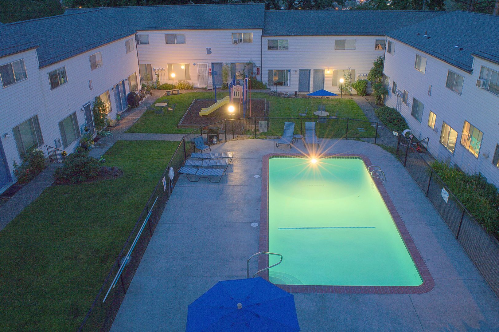 West Linn Apartment: 1777 Maple Street