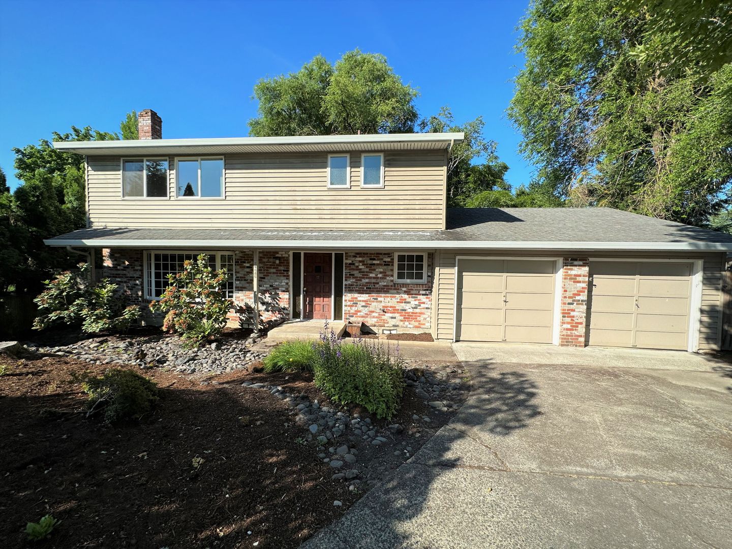 Beaverton House: 20686 SW Lido Street