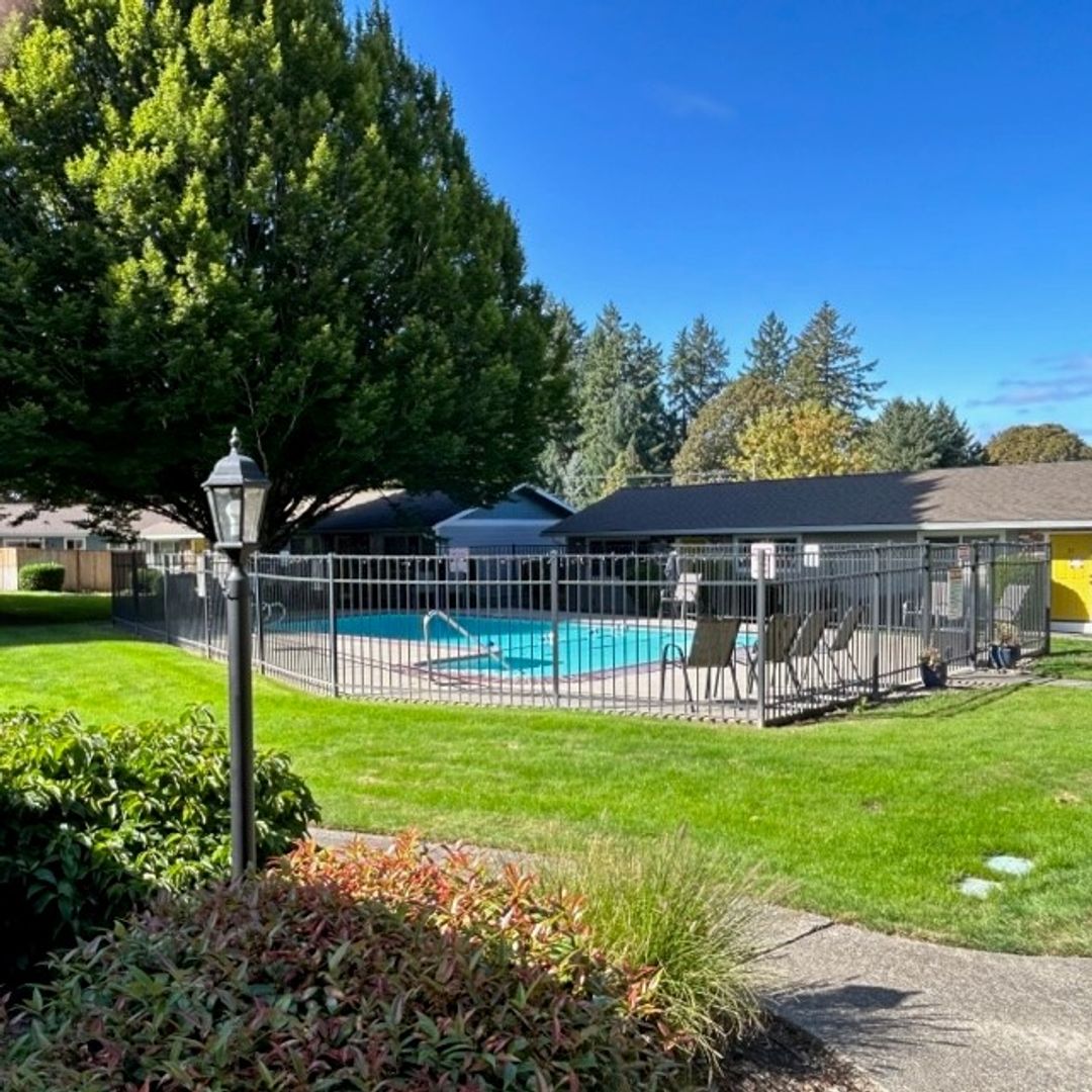 Aloha Apartment: 18850 SW Farmington Rd.