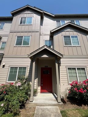 10308 SW Hollyridge Lane ~ Beautiful West Slope Tri-Level Condo – photo 1