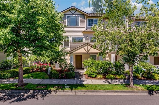 Hillsboro Townhome: 1877 NE 102nd Avenue