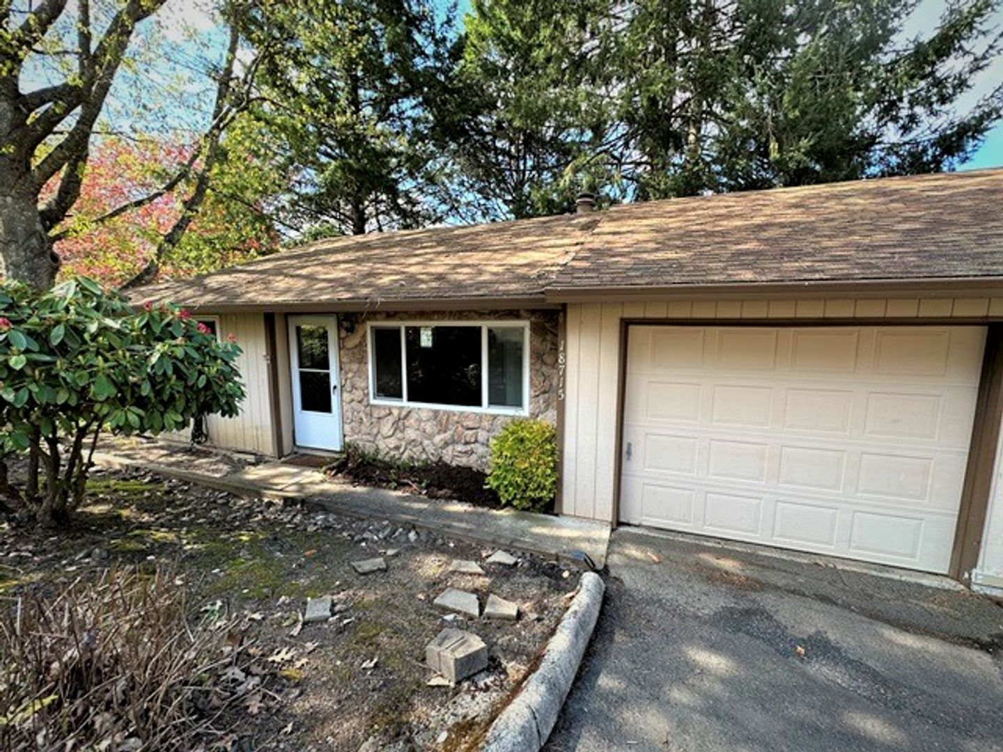 Portland House: 18715 NW Shadow Lane