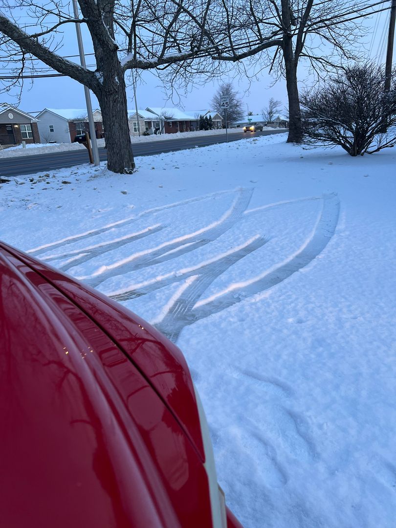 Nicholasville House: 319 E. Oak St