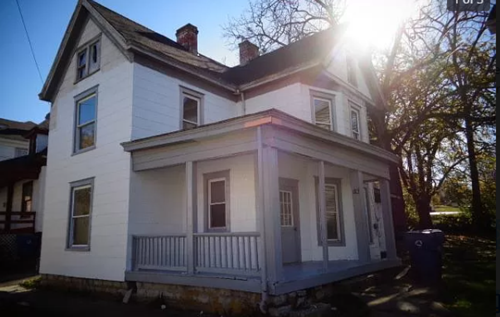 Winchester House: 106 W Hickman St