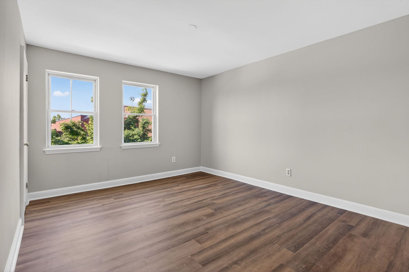 Washignton Condo: 1714 Gales St NE