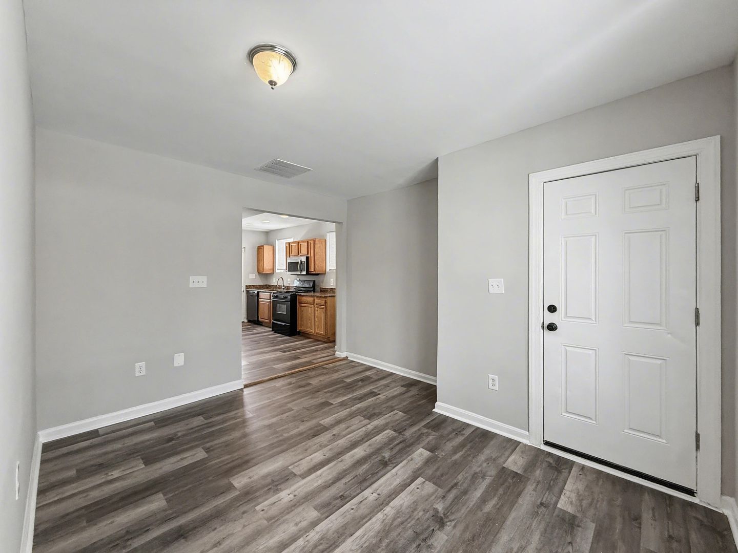 Washington Condo: 832 49th St NE Apt 1