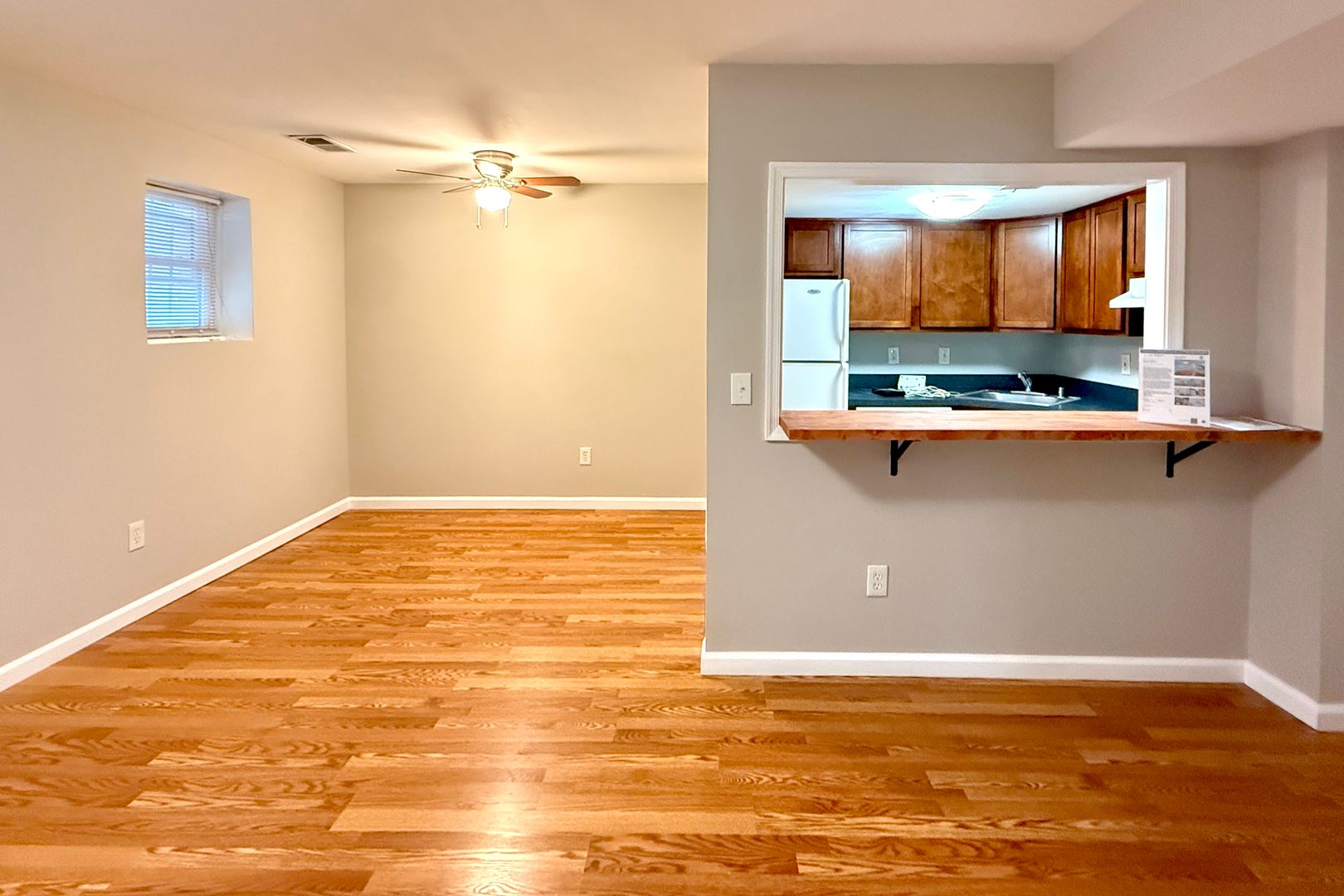 Washington Condo: 429 Kenyon St NW Unit T2