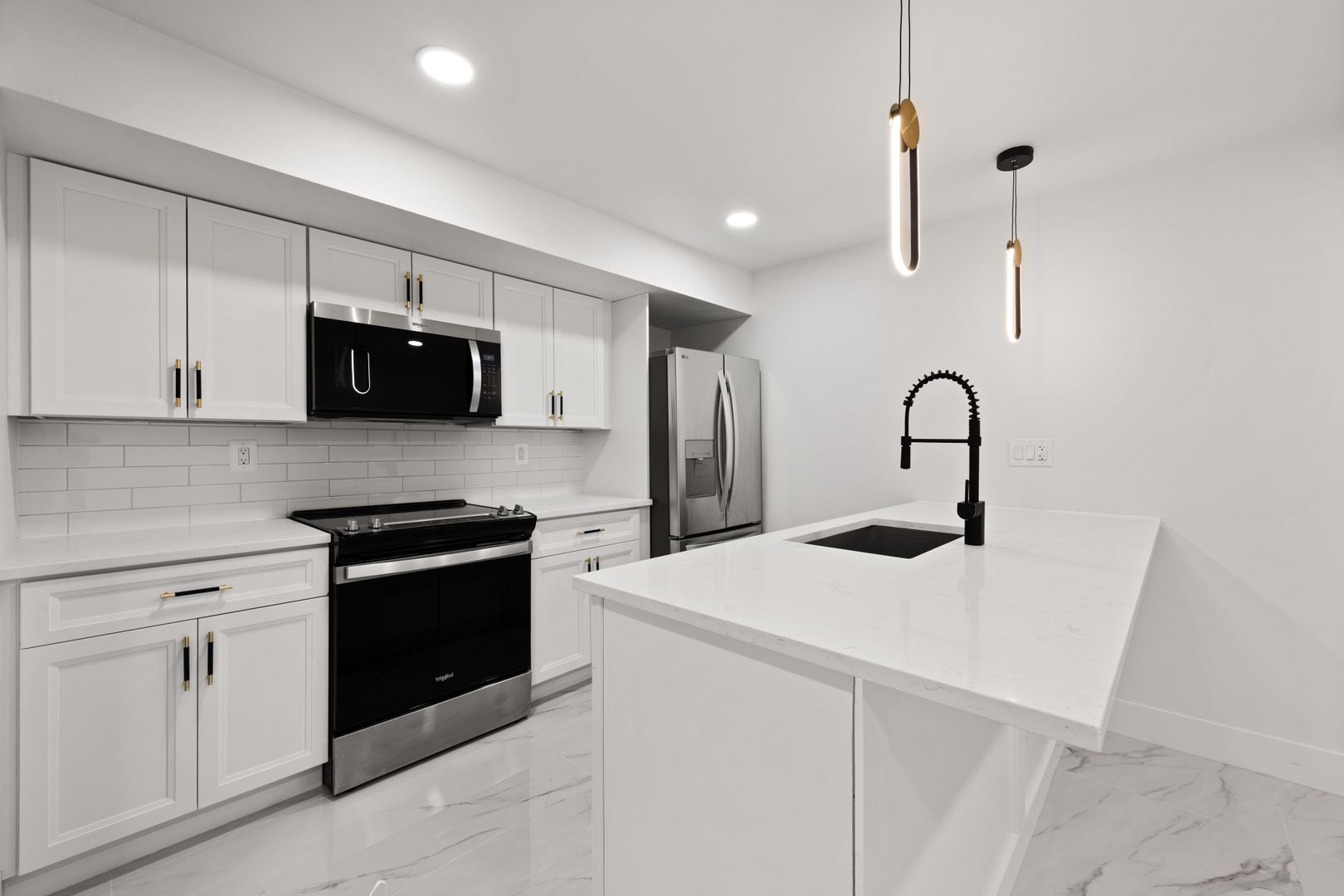 Washington Apartment: 5303 7th St NW