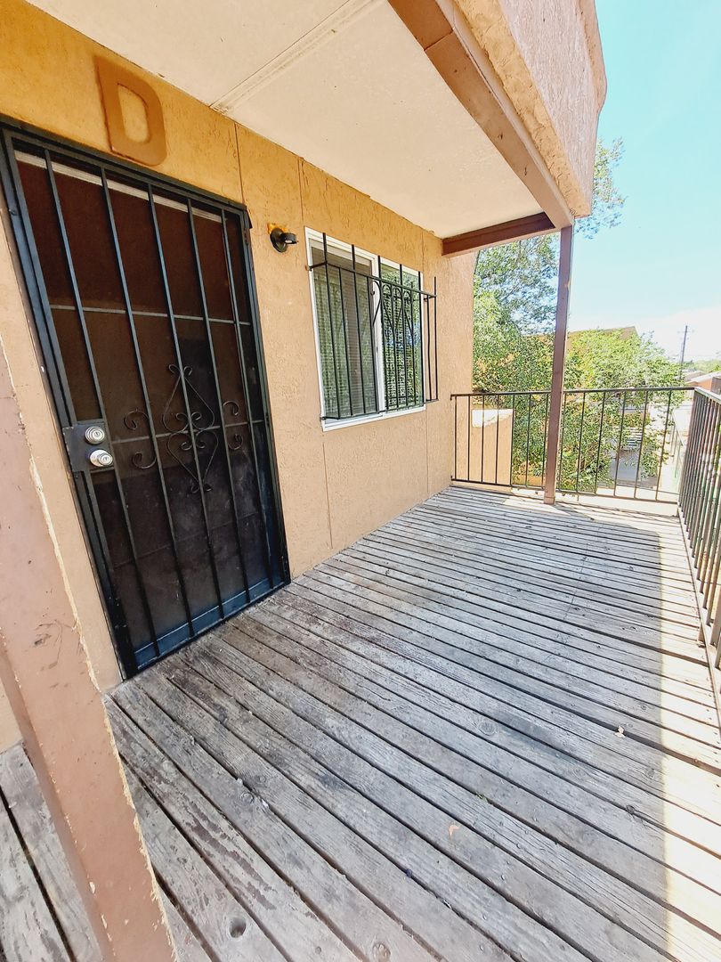 Albuquerque Apartment: 131 Tennessee St Se