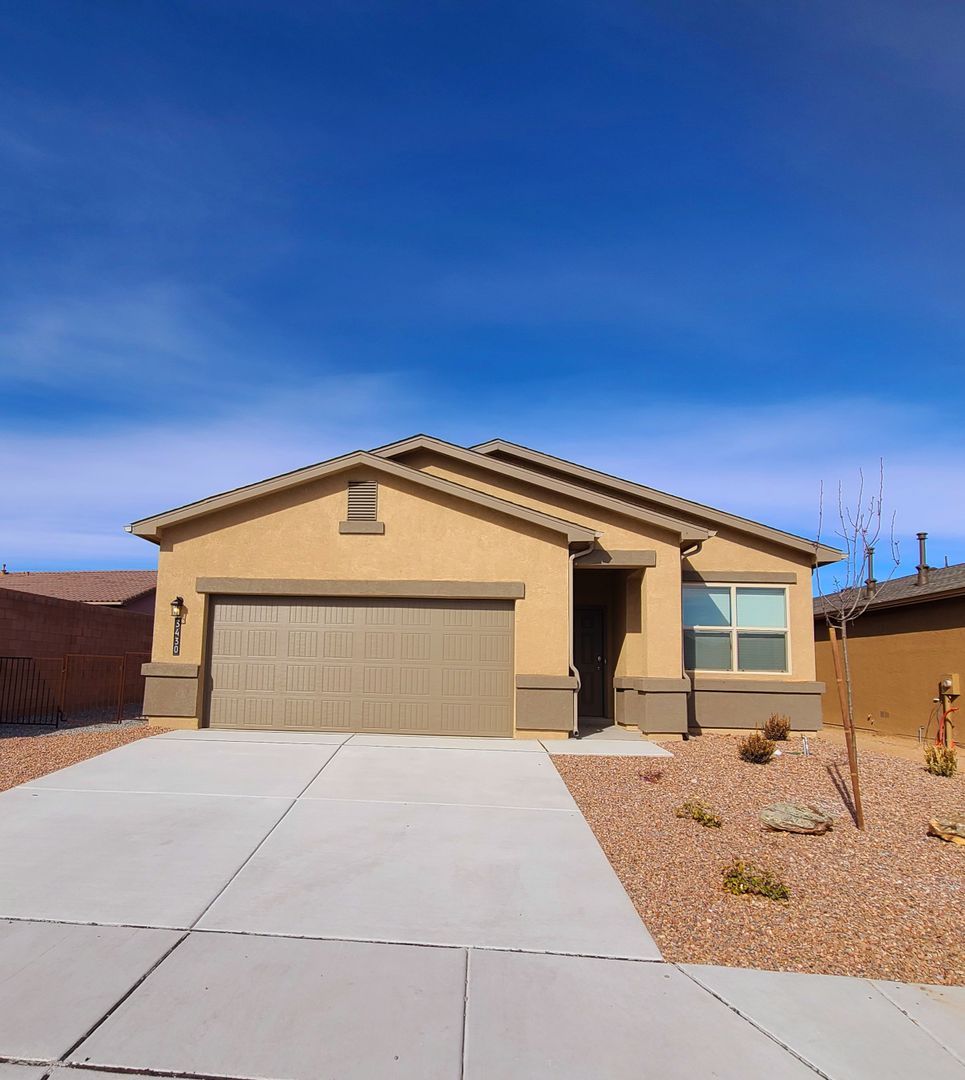 Los Lunas House: 3430 Prairie Sage Ave  SW