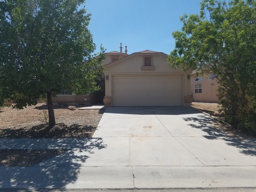 3 bed, 2 bath, 1400 sq ft home in Huning Ranch - New Carpet