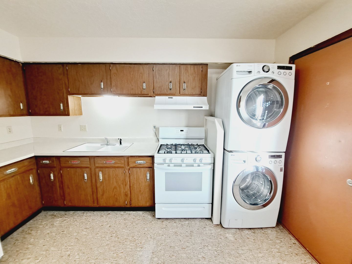 Albuquerque Apartment: 3618 Lafayette Drive Ne