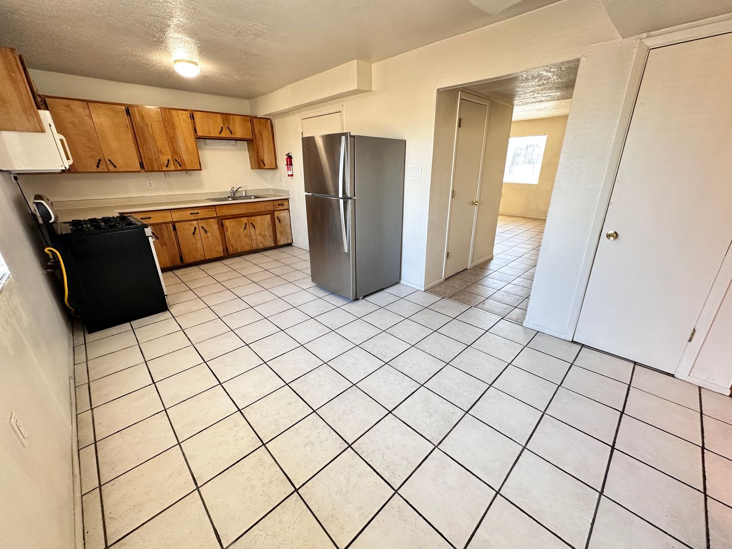 Albuquerque Apartment: 3800 Flora Vista Ave SW