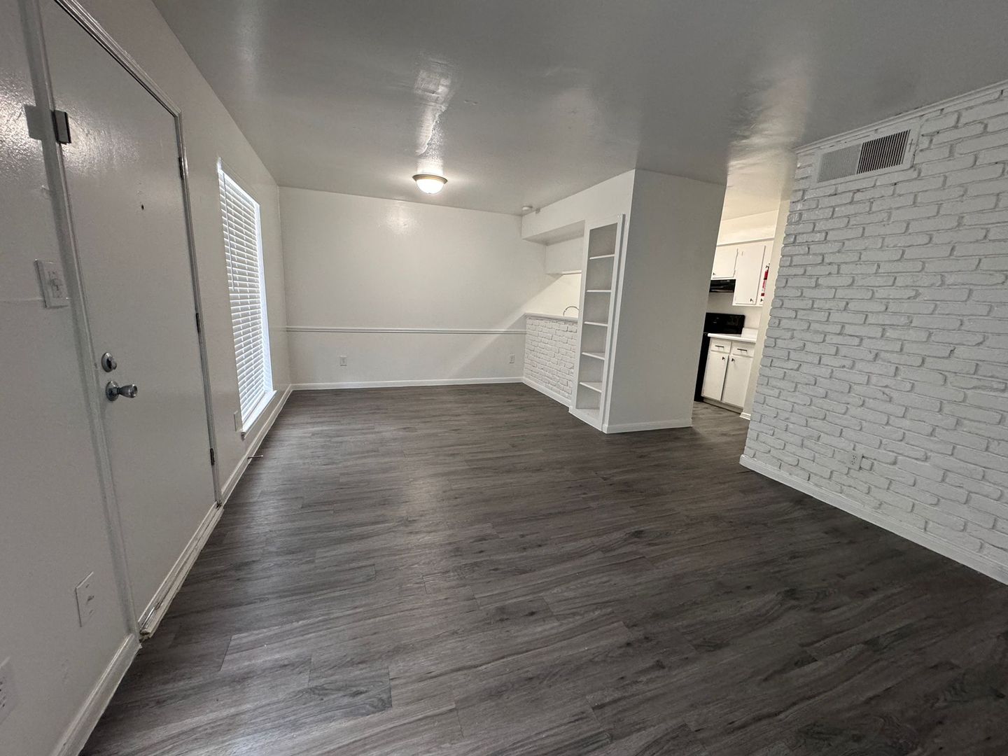 Houston Apartment: 9310 Long Point