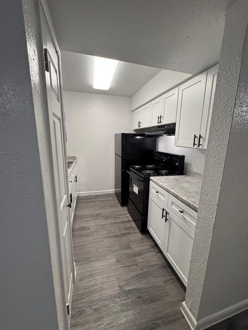Houston Apartment: 9310 Long Point