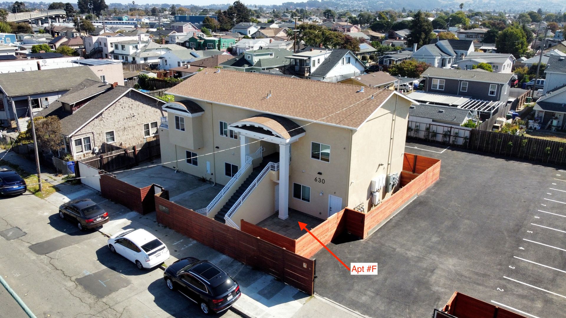 Richmond Apartment: 630 Harbour Way