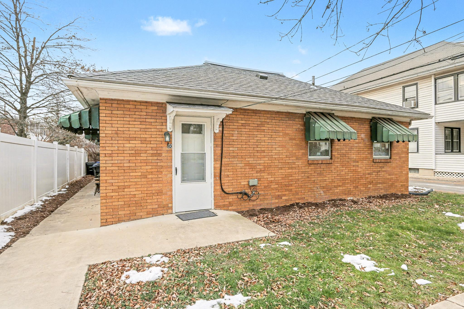 Harrisburg Apartment: 10 Swan St