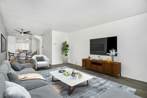 BEAUTIFUL 2 STORY Spacious 2+1.5 TOWNHOME - Newly remodeled