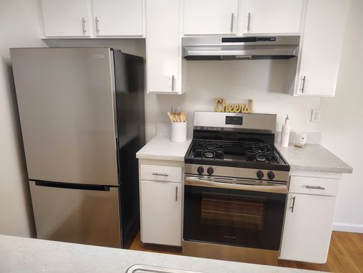 2 Bed/2 Bath Unit - Glendale - MOVE IN SPECIAL – photo 1