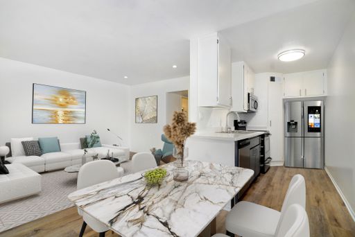 Beautiful 1 Bedroom and 1 Bath Unit with Patio – photo 1