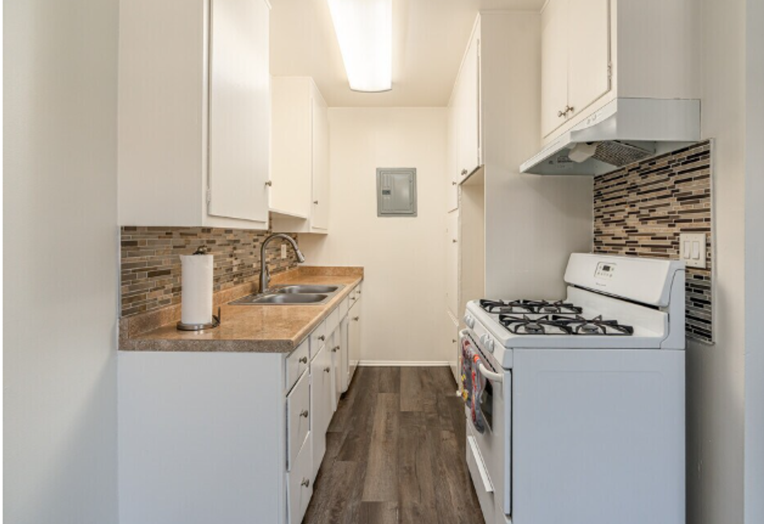 Glendale Apartment: 128 W. Maple Street