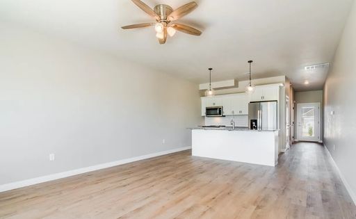 Listing photo thumbnail