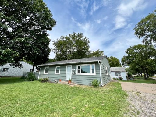 Listing photo thumbnail