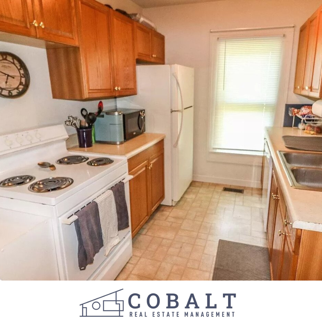 Manhattan House: 817 Thurston