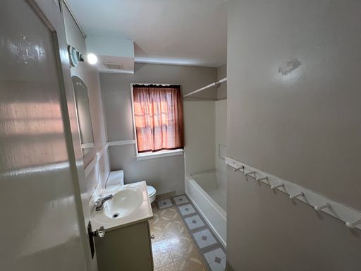 Listing photo thumbnail